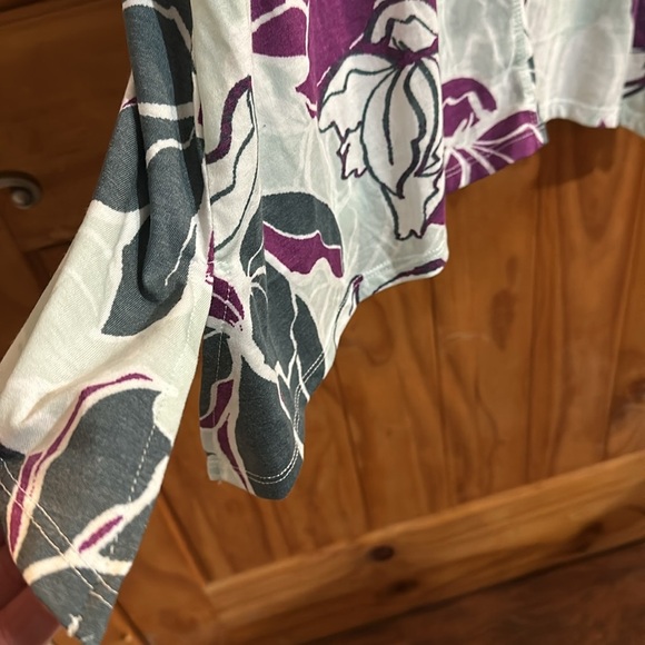 COZY 3/4 Sleeve Sharkbite T - Picture 7 of 7